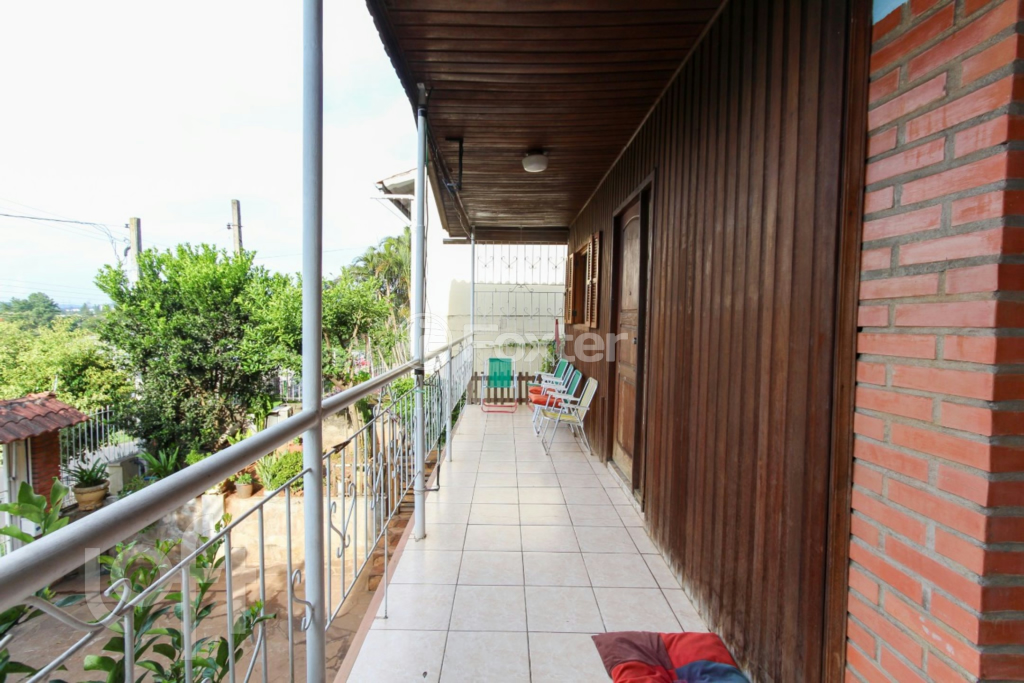 Casa à venda com 4 quartos, 300m² - Foto 3
