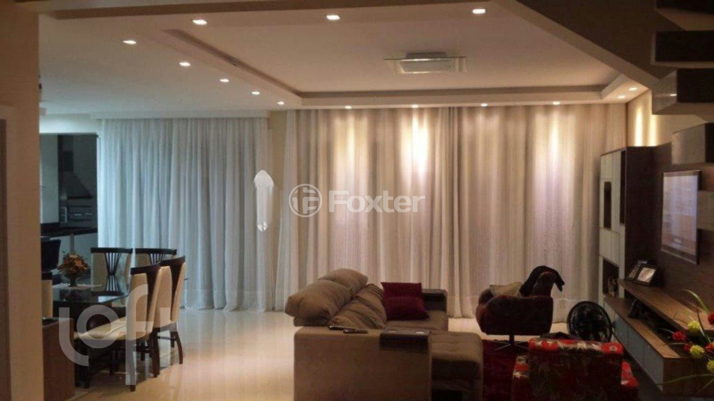 Casa à venda com 3 quartos, 285m² - Foto 1