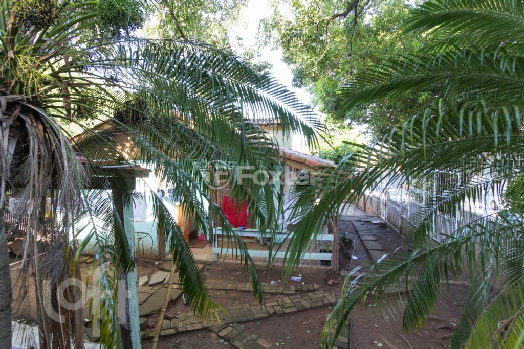 Casa à venda com 2 quartos, 627m² - Foto 4