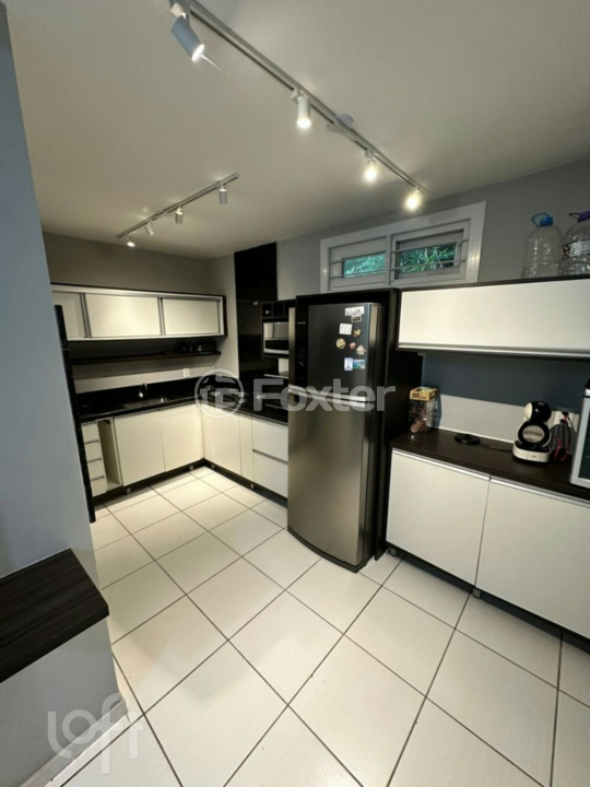 Casa de Condomínio à venda com 2 quartos, 75m² - Foto 25