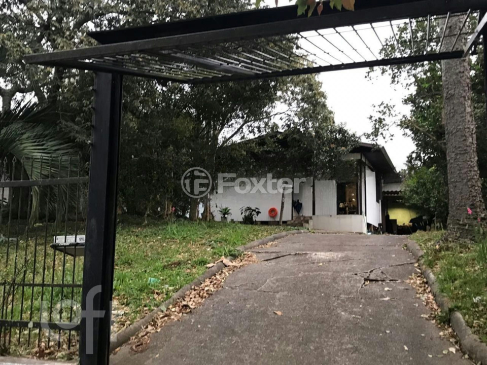 Casa à venda com 3 quartos, 110m² - Foto 2