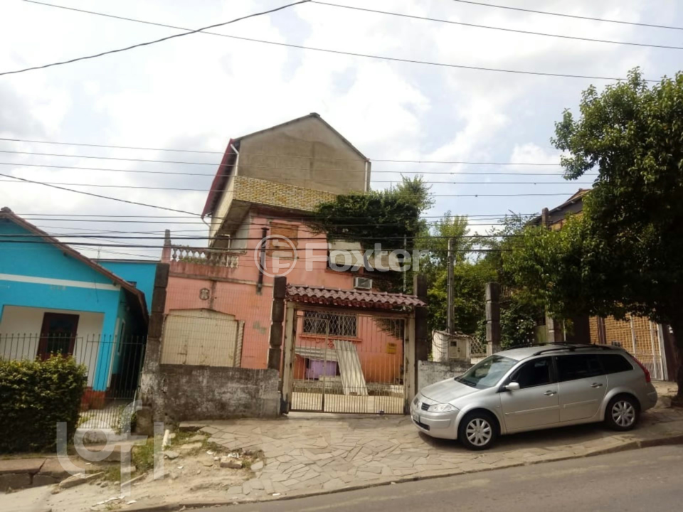 Casa à venda com 4 quartos, 360m² - Foto 1