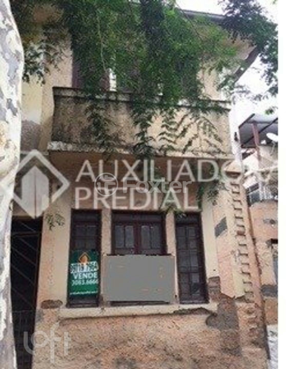 Casa à venda com 3 quartos, 300m² - Foto 2