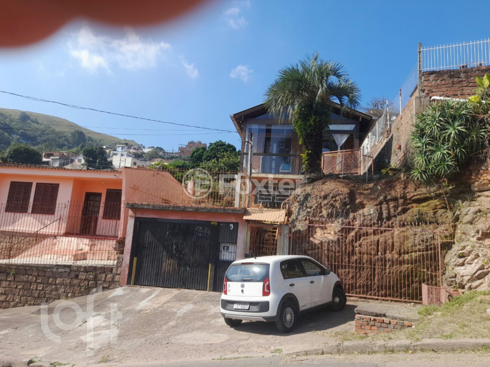 Casa à venda com 2 quartos, 132m² - Foto 1