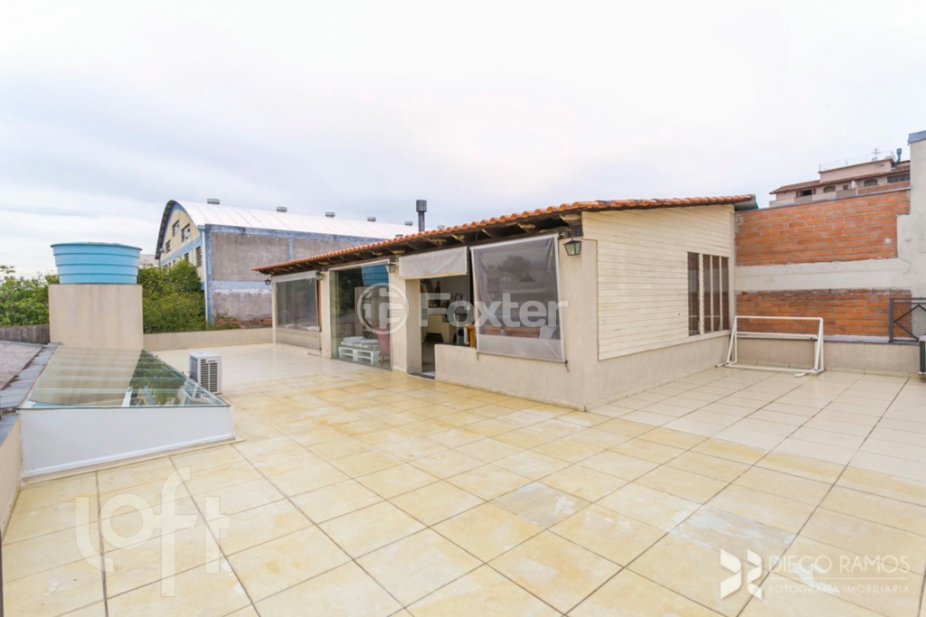 Casa à venda com 4 quartos, 350m² - Foto 32