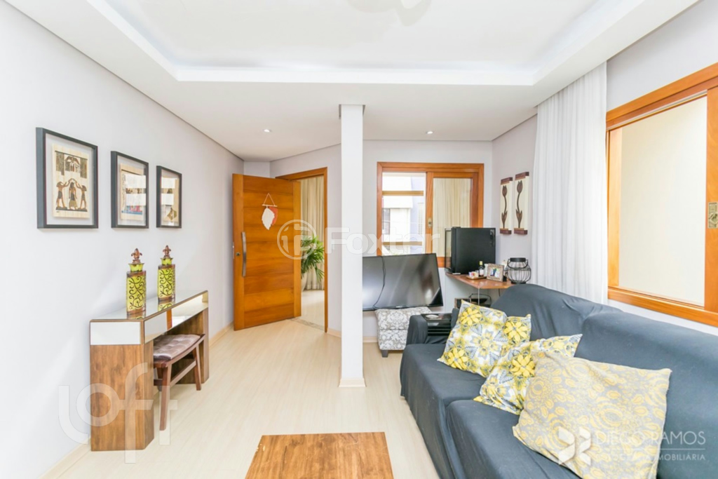 Casa à venda com 4 quartos, 350m² - Foto 1