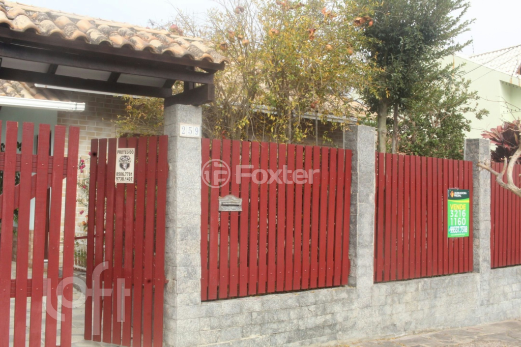 Casa à venda com 3 quartos, 111m² - Foto 1