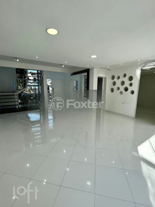 Casa à venda com 2 quartos, 189m² - Foto 2
