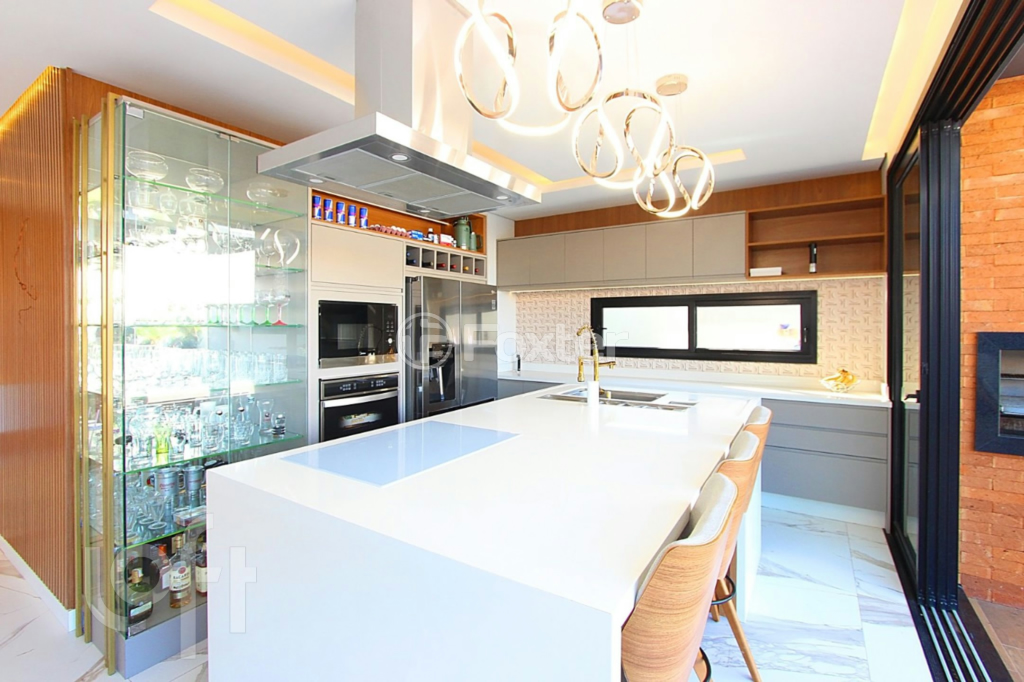 Casa à venda com 4 quartos, 250m² - Foto 8
