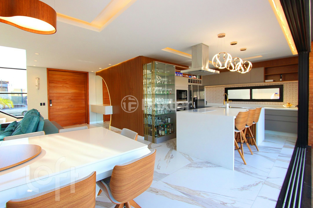 Casa à venda com 4 quartos, 250m² - Foto 7