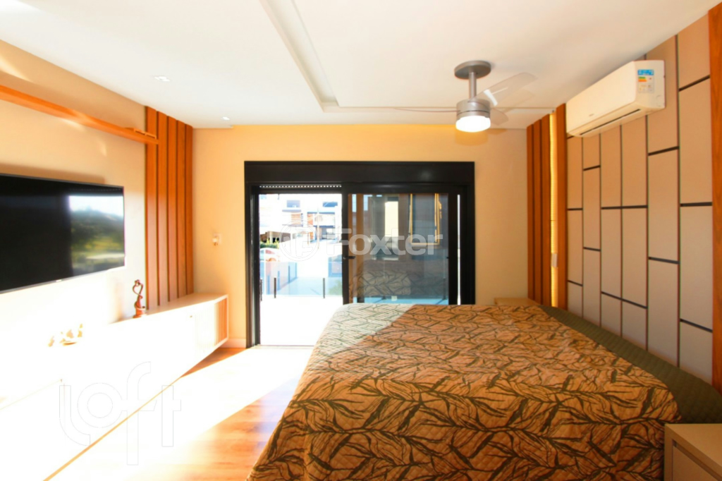 Casa à venda com 4 quartos, 250m² - Foto 26