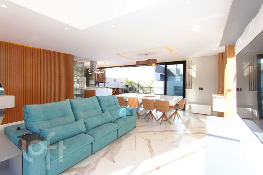 Casa à venda com 4 quartos, 250m² - Foto 4