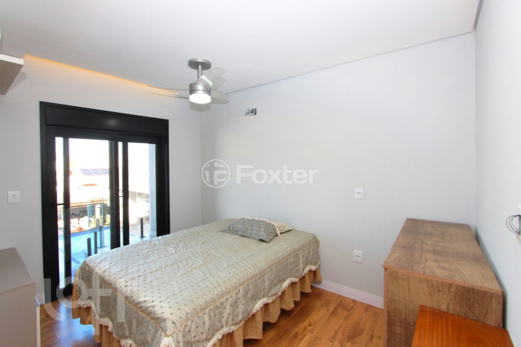 Casa à venda com 4 quartos, 250m² - Foto 21