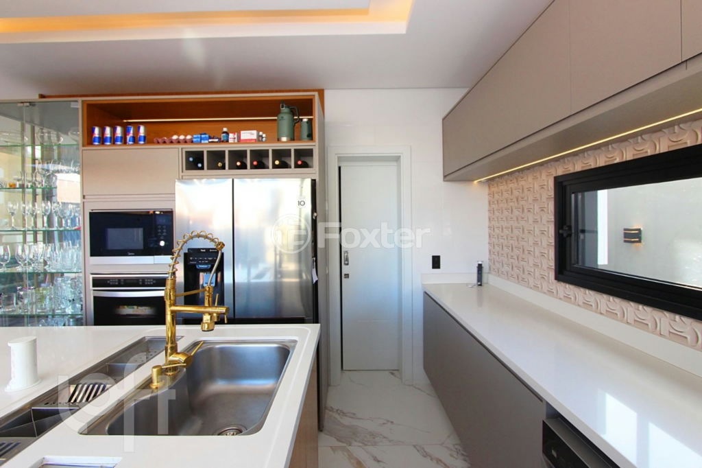 Casa à venda com 4 quartos, 250m² - Foto 9