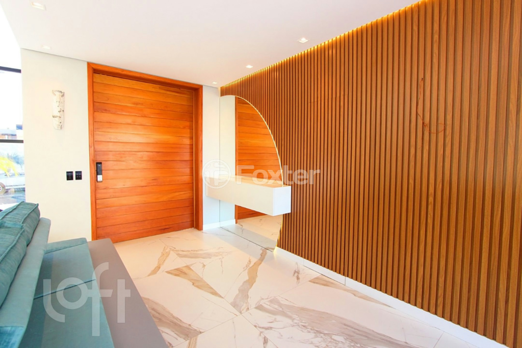 Casa à venda com 4 quartos, 250m² - Foto 2