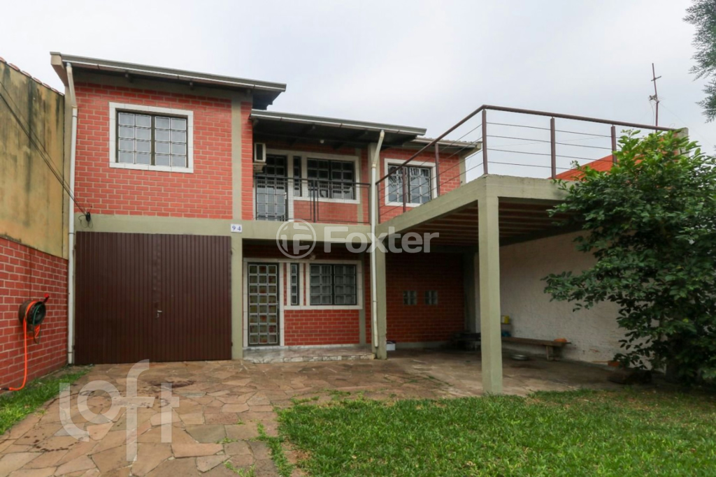 Casa à venda com 2 quartos, 101m² - Foto 1