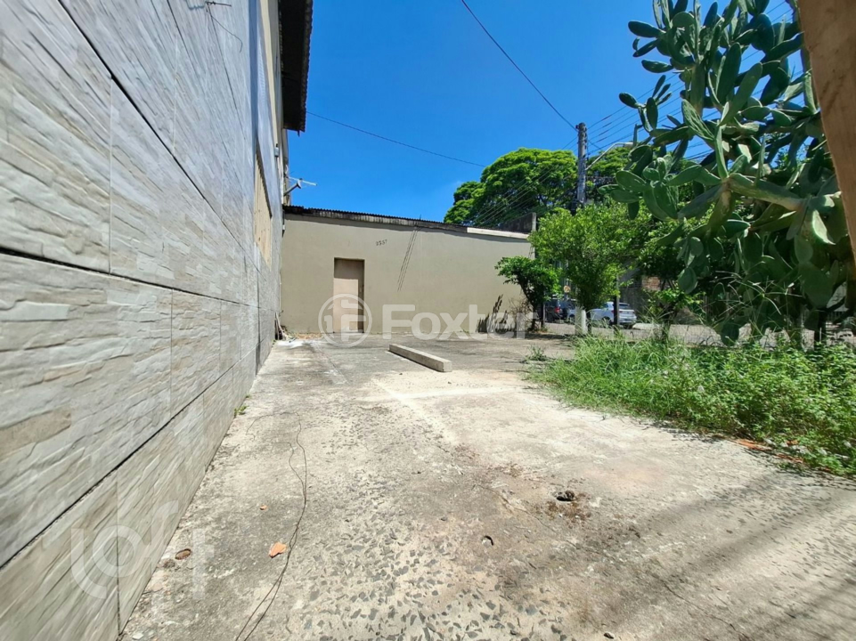Casa à venda com 3 quartos, 292m² - Foto 4