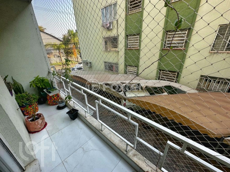 Apartamento à venda com 3 quartos, 91m² - Foto 2