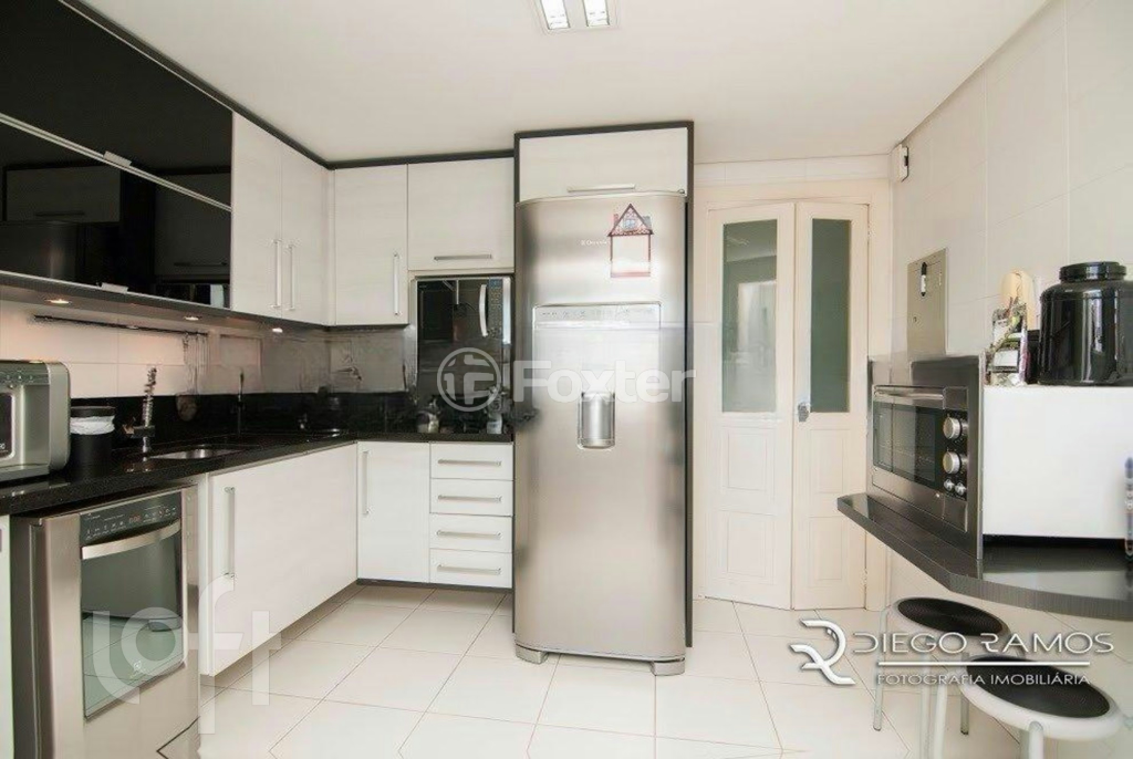 Apartamento à venda com 3 quartos, 131m² - Foto 6