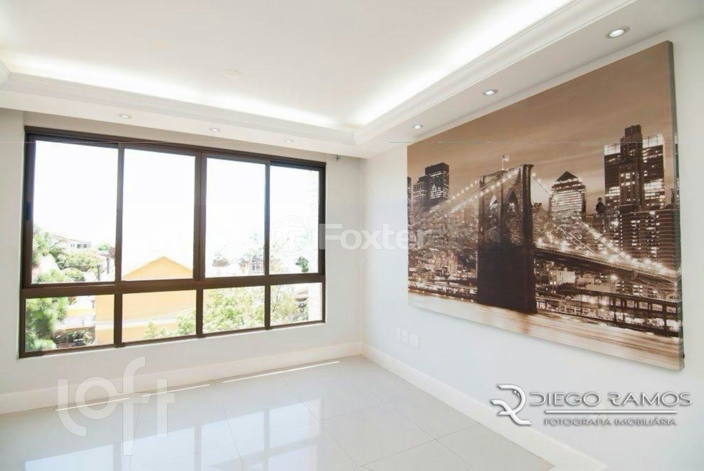 Apartamento à venda com 3 quartos, 131m² - Foto 1