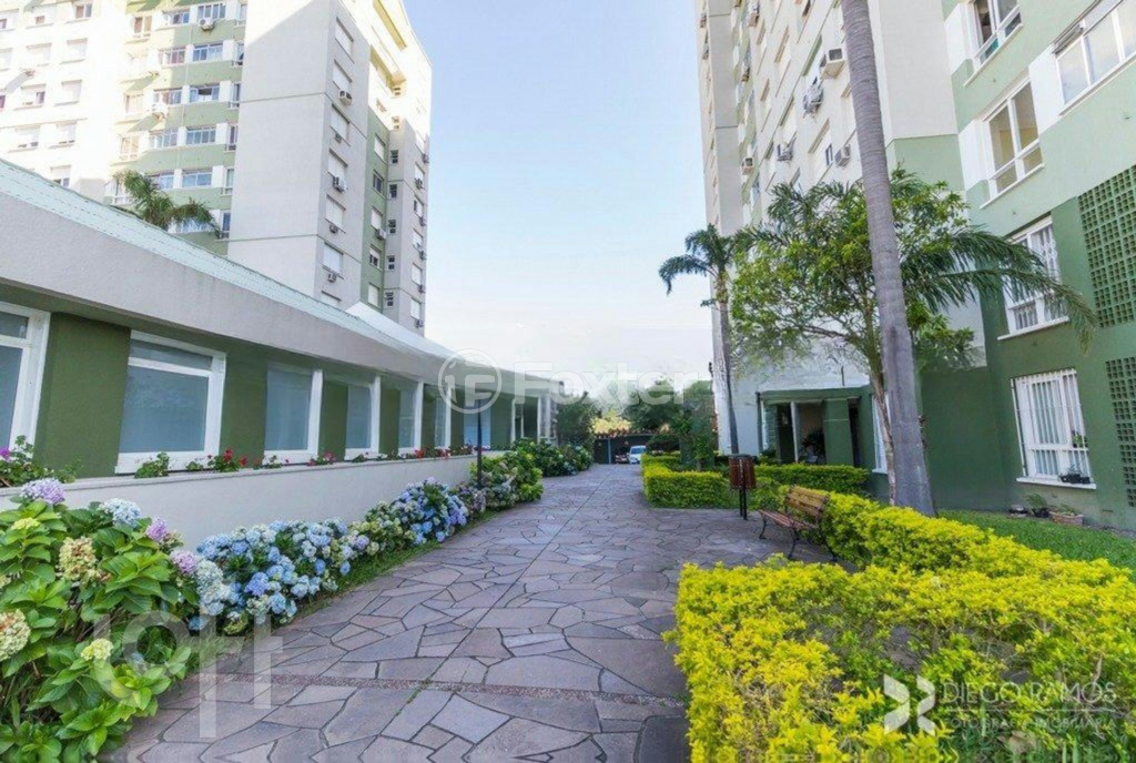 Apartamento à venda com 2 quartos, 58m² - Foto 35