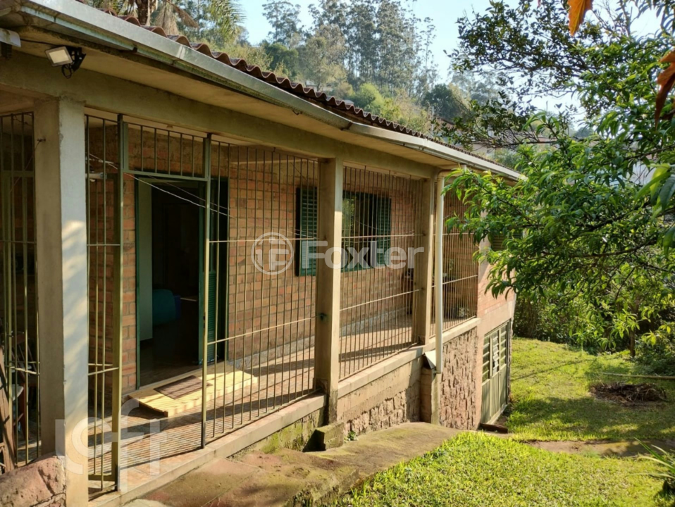 Casa à venda com 3 quartos, 113m² - Foto 1
