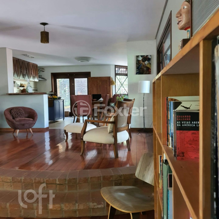 Casa à venda com 3 quartos, 338m² - Foto 2