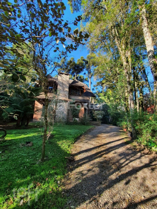 Casa à venda com 3 quartos, 338m² - Foto 20