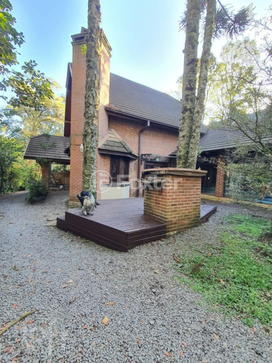 Casa à venda com 3 quartos, 338m² - Foto 18