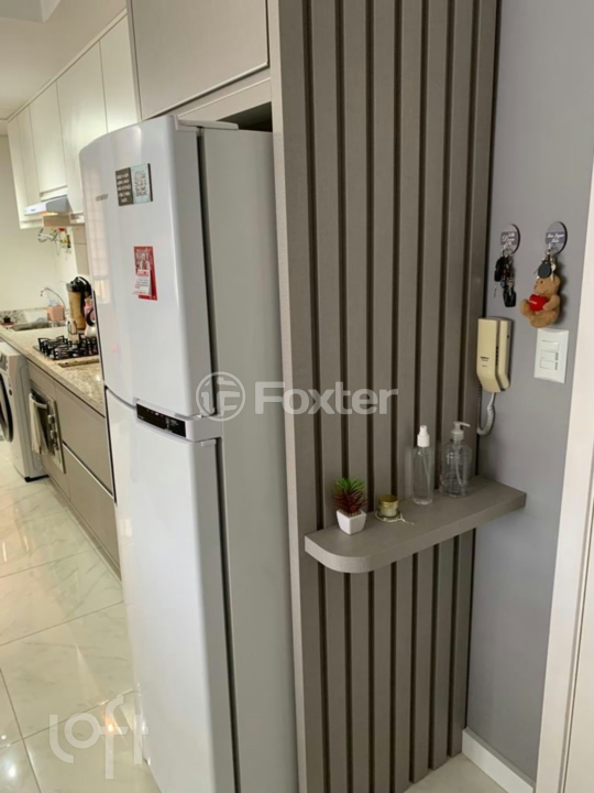 Apartamento à venda com 2 quartos, 60m² - Foto 2