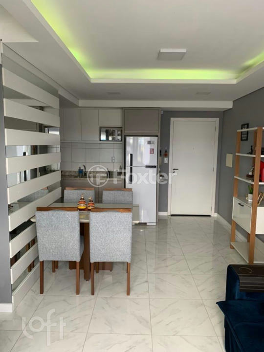 Apartamento à venda com 2 quartos, 60m² - Foto 32