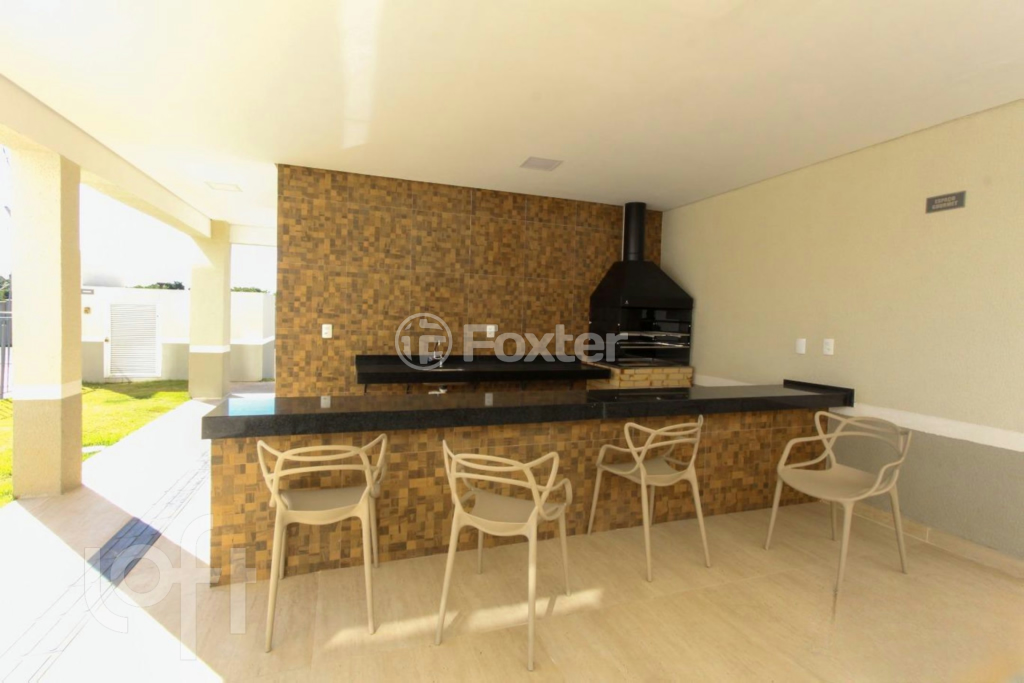 Apartamento à venda com 2 quartos, 40m² - Foto 17