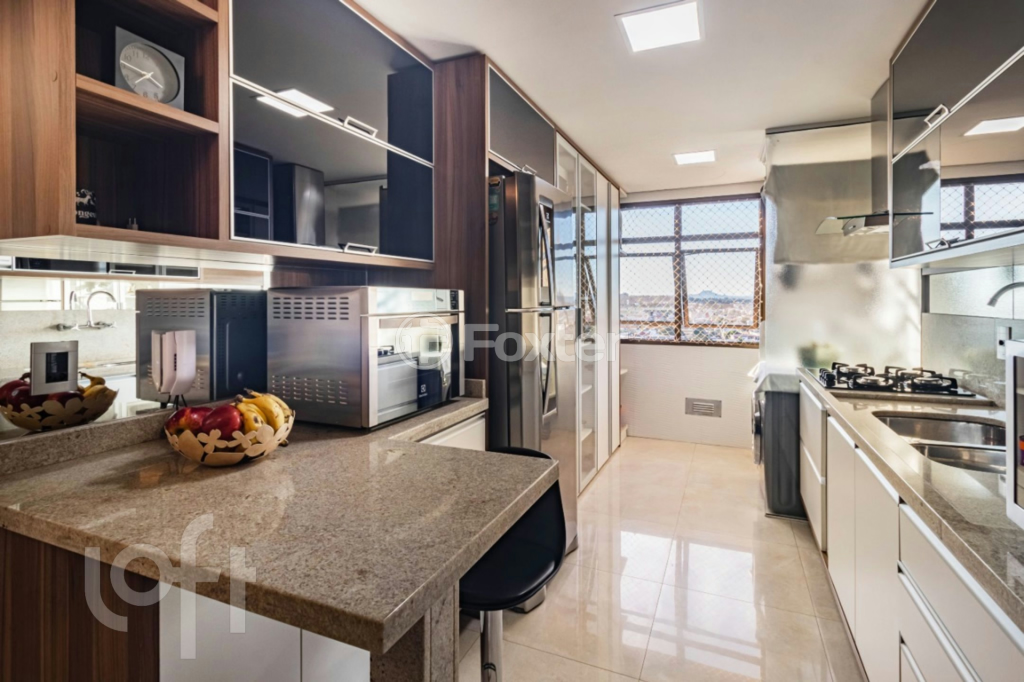 Apartamento à venda com 3 quartos, 97m² - Foto 7
