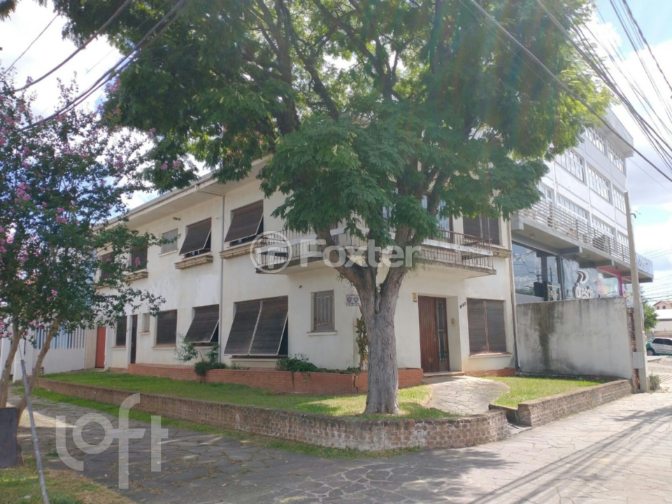 Casa à venda com 5 quartos, 242m² - Foto 9