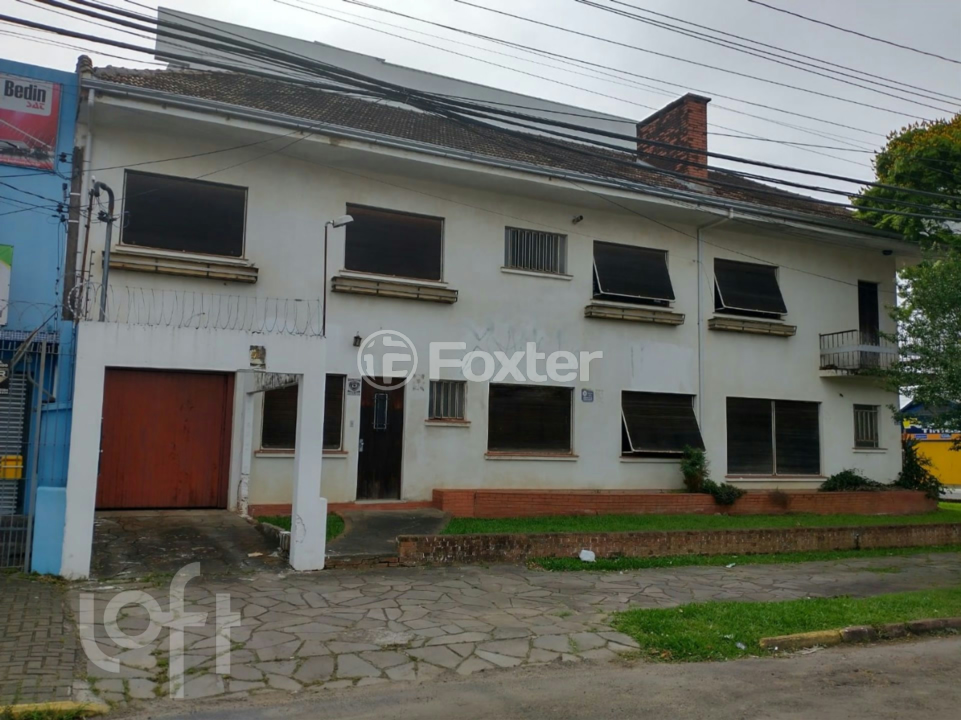 Casa à venda com 5 quartos, 242m² - Foto 6