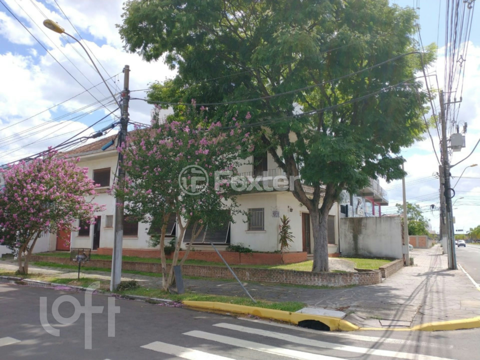 Casa à venda com 5 quartos, 242m² - Foto 8