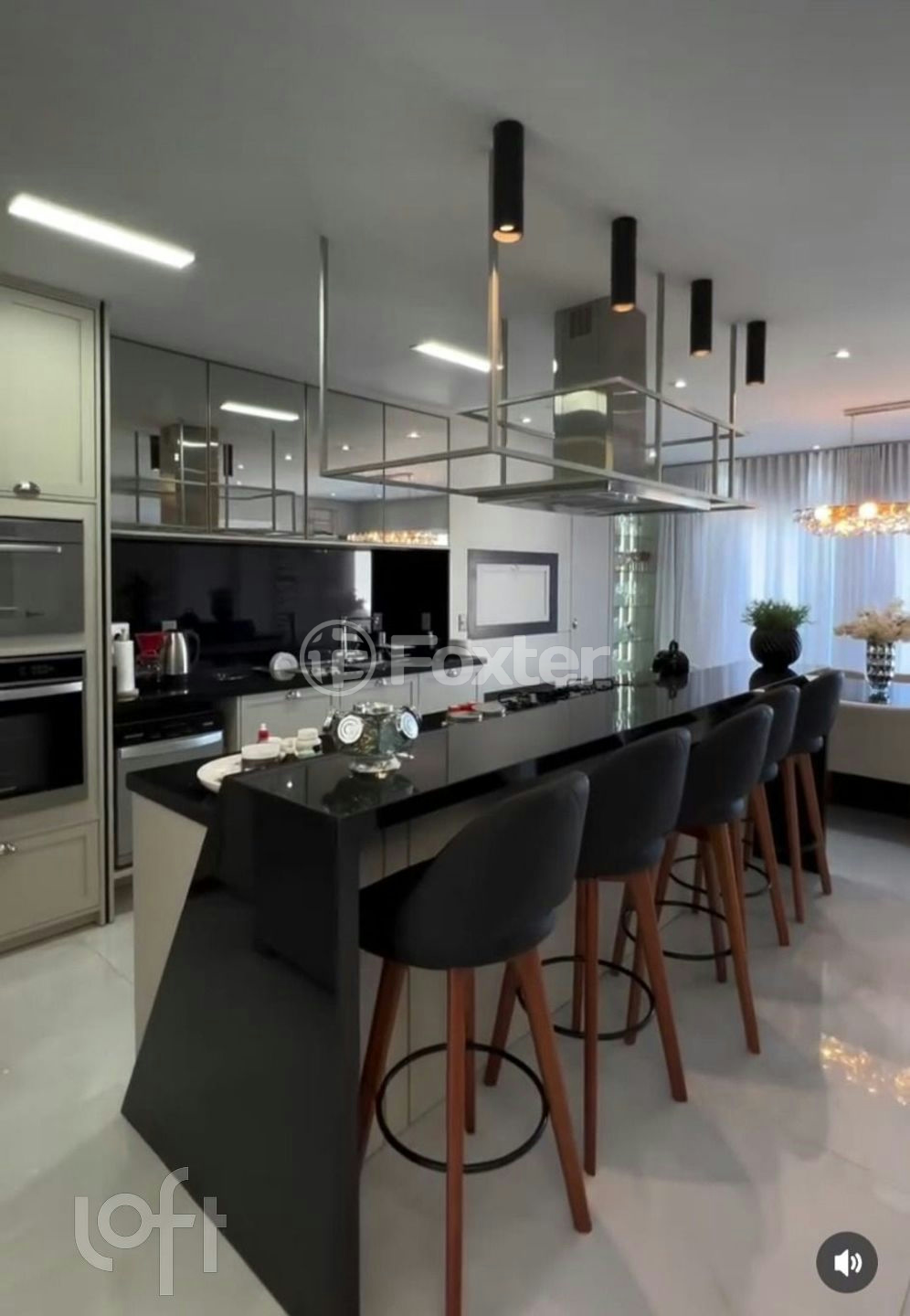 Casa de Condomínio à venda com 4 quartos, 220m² - Foto 2