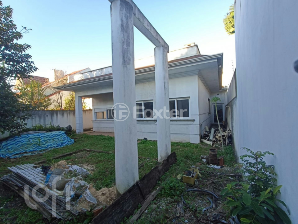 Casa à venda com 2 quartos, 210m² - Foto 8