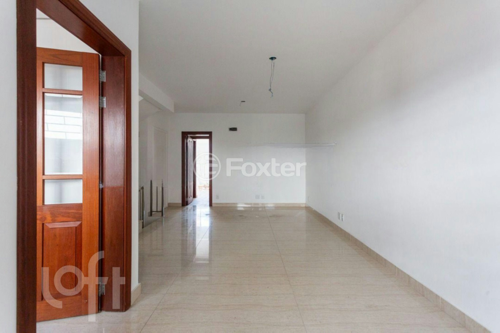 Casa de Condomínio à venda com 3 quartos, 241m² - Foto 1