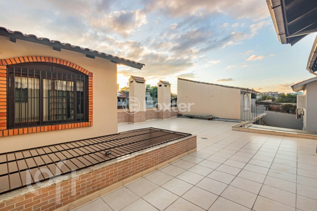Casa à venda com 4 quartos, 285m² - Foto 25