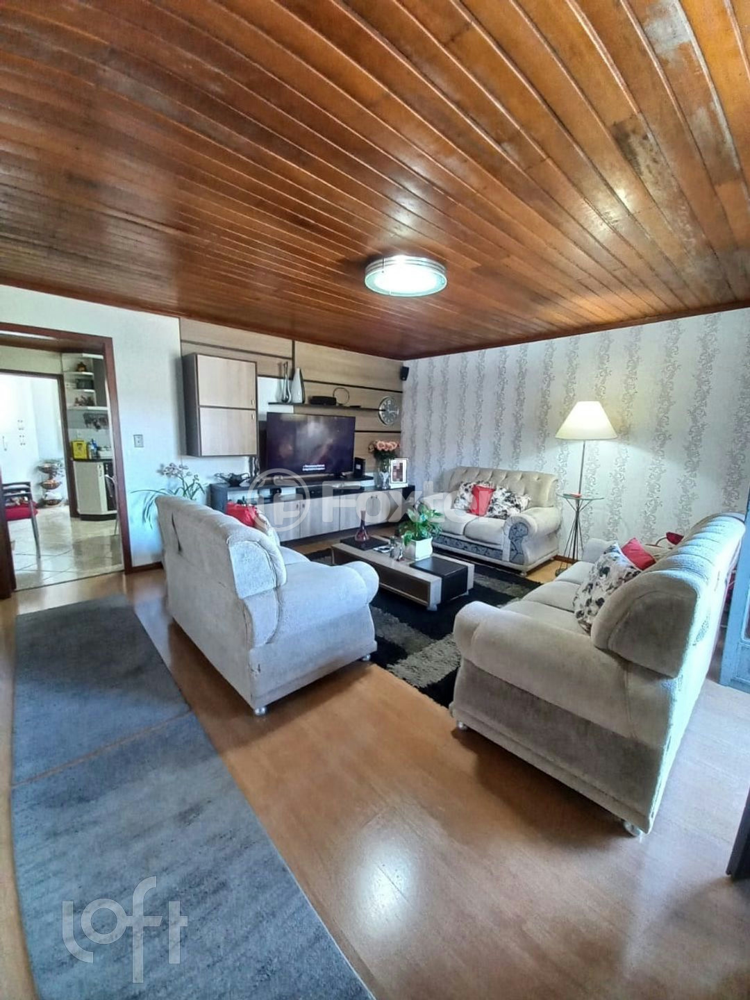 Casa à venda com 6 quartos, 248m² - Foto 2