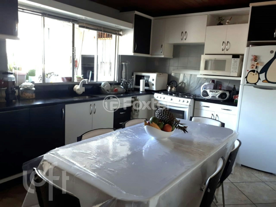 Casa à venda com 6 quartos, 248m² - Foto 9
