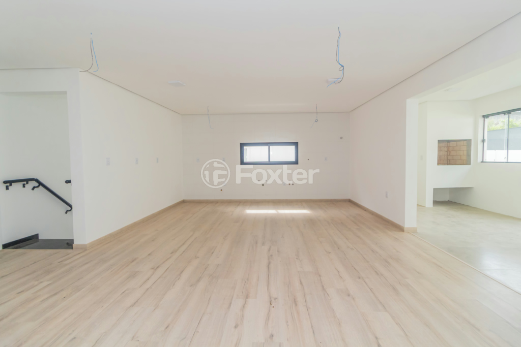 Casa de Condomínio à venda com 3 quartos, 330m² - Foto 3