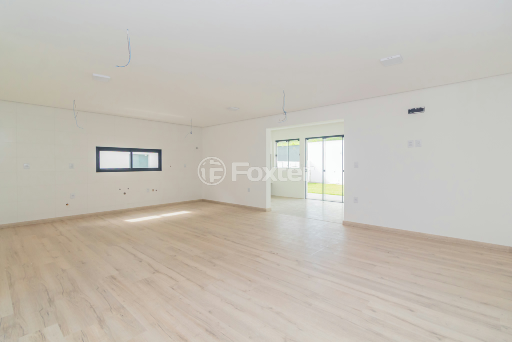 Casa de Condomínio à venda com 3 quartos, 330m² - Foto 4
