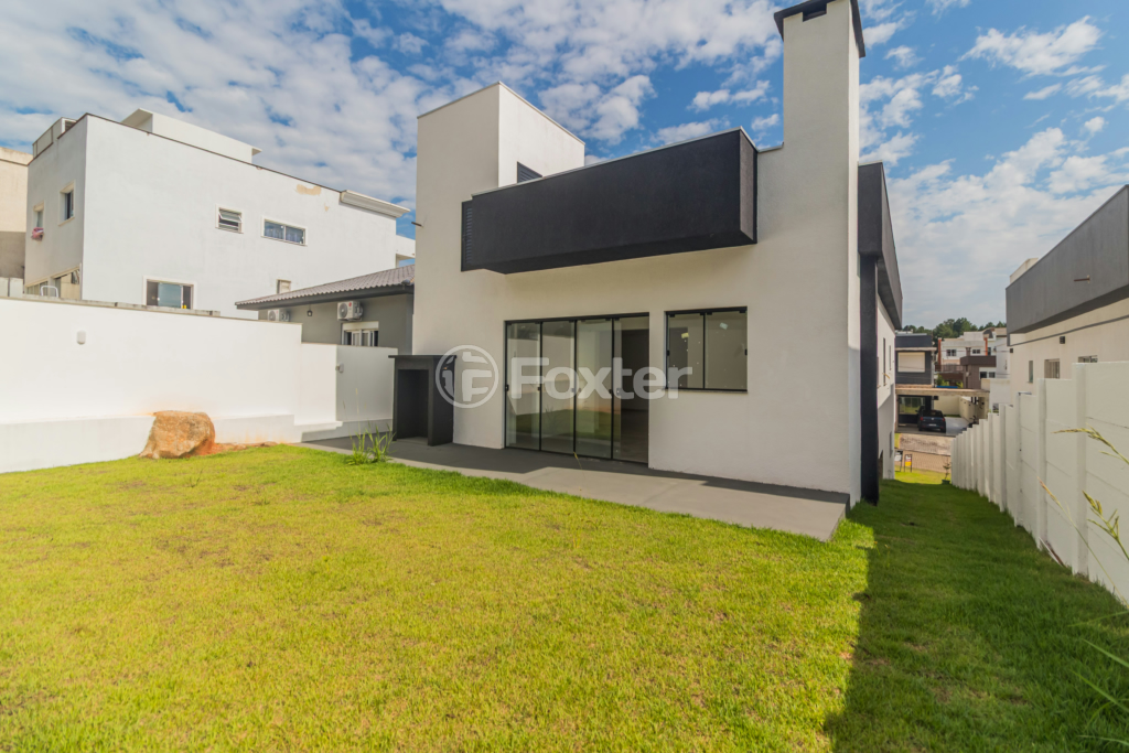Casa de Condomínio à venda com 3 quartos, 330m² - Foto 33