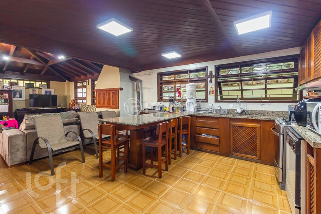 Casa à venda com 4 quartos, 400m² - Foto 27