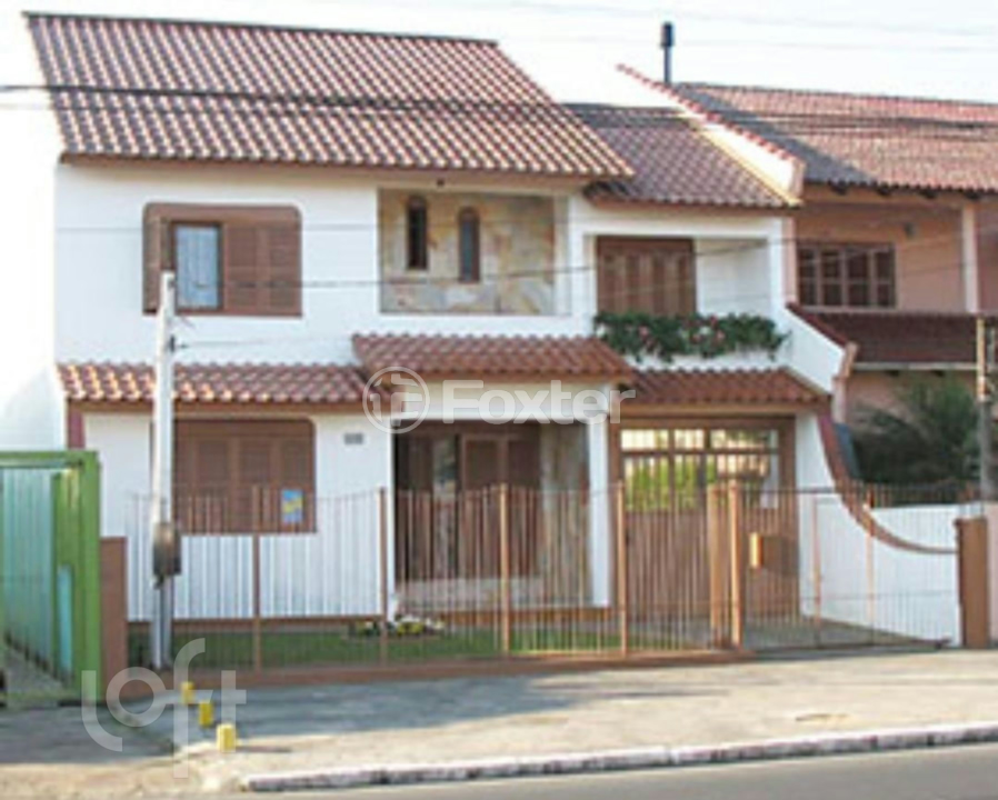 Casa à venda com 3 quartos, 196m² - Foto 1