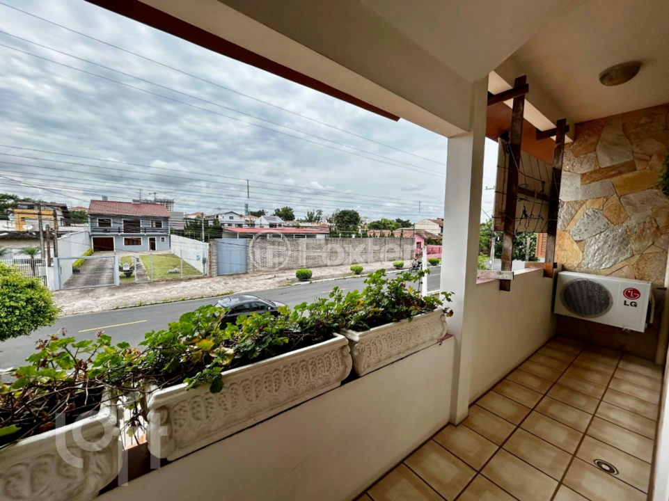 Casa à venda com 3 quartos, 196m² - Foto 8