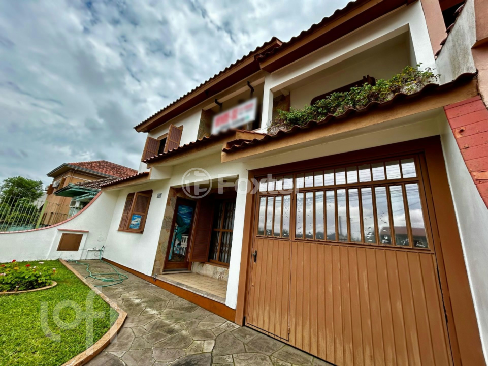 Casa à venda com 3 quartos, 196m² - Foto 2