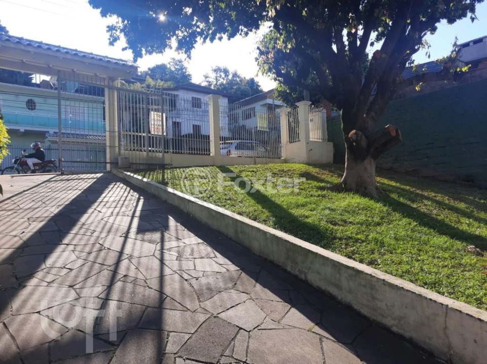 Casa à venda com 2 quartos, 79m² - Foto 2